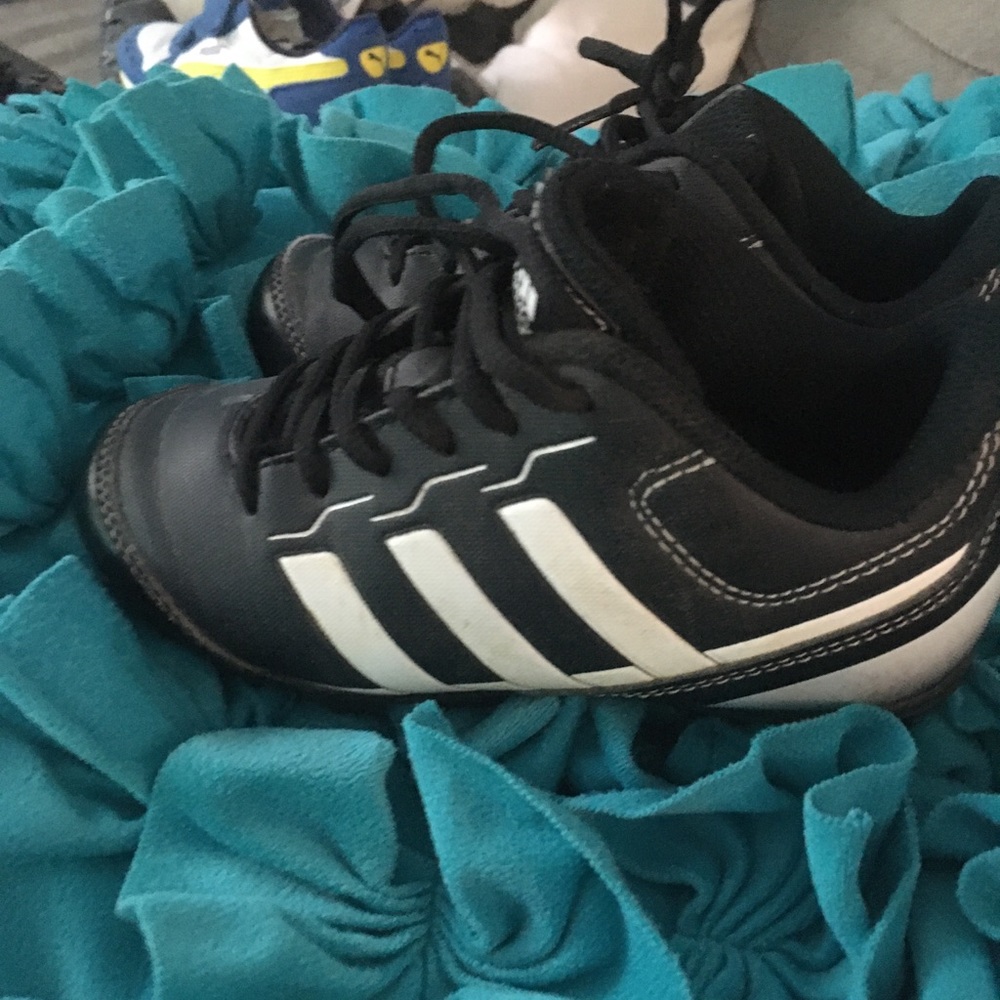 Adidas size 11 kids baseball cleats